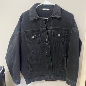 Women’s black jean jacket, size m